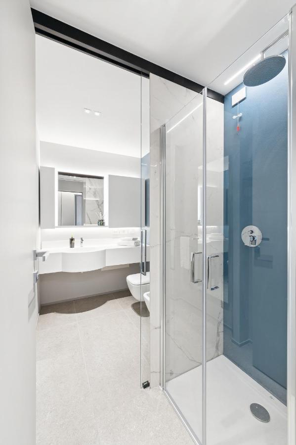 Limehome Milan Via Stresa Exterior photo